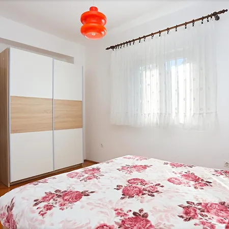 Apartments By The Sea Grebastica, Sibenik - 471 Room photo